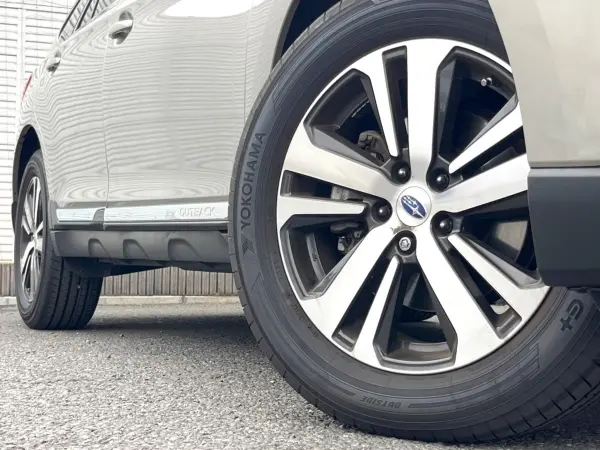 2019 Subaru Legacy Outback — photo 9 | Tuminion Kenya