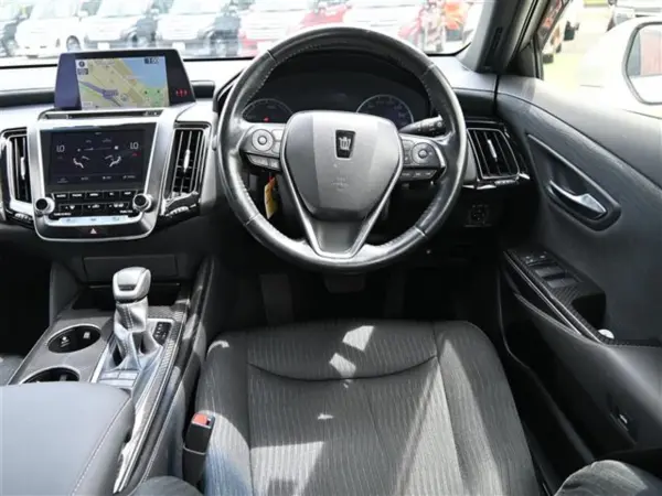 2019 Toyota Crown — photo 2 | Tuminion Kenya