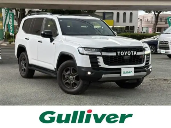 Toyota Land Cruiser 300 3.3 GR Sport Diesel Turbo 4WD Sunroof Leather Seats JBL Around View Monitor 1 Owner (White Pearl)