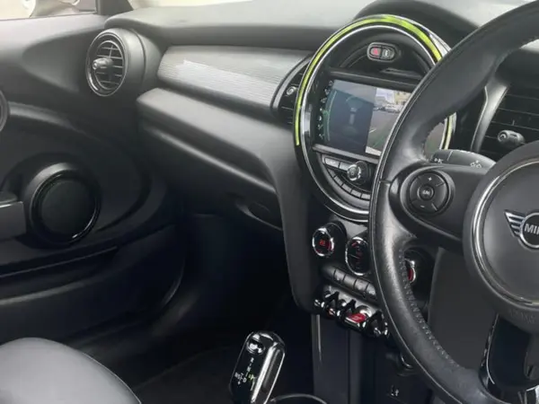 2021 Mini Cooper — photo 3 | Tuminion Kenya