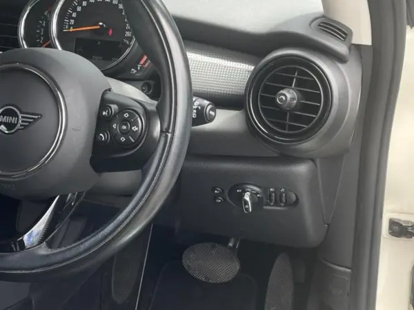 2021 Mini Cooper — photo 7 | Tuminion Kenya
