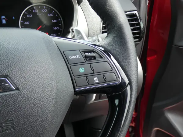 2025 Mitsubishi Eclipse Cross — photo 8 | Tuminion Kenya