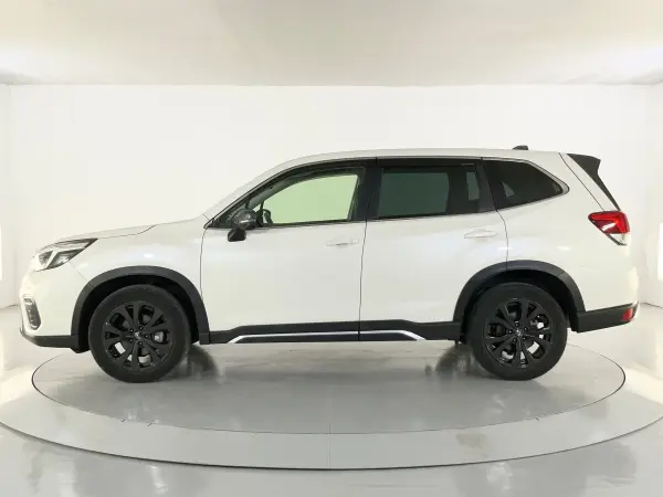 2021 Subaru Forester — photo 3 | Tuminion Kenya