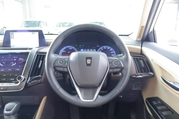 2018 Toyota Crown — photo 3 | Tuminion Kenya