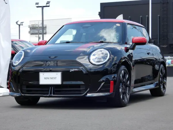 2025 Mini Cooper — photo 9 | Tuminion Kenya