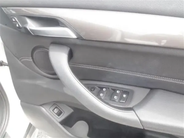 2022 Bmw X1 — photo 7 | Tuminion Kenya