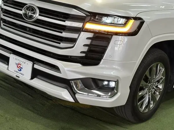 2023 Toyota Landrcuiser 300 — photo 9 | Tuminion Kenya