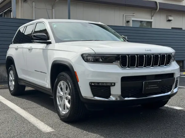 2025 Jeep Grand Cherokee — photo 3 | Tuminion Kenya