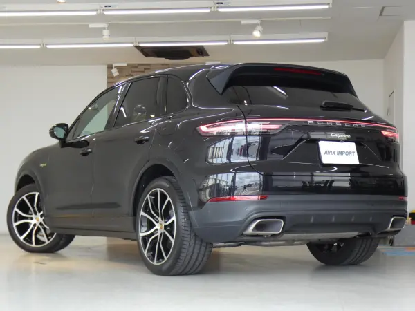 2020 Porsche Cayenne — photo 2 | Tuminion Kenya