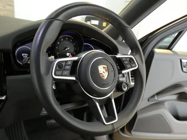 2020 Porsche Cayenne — photo 8 | Tuminion Kenya
