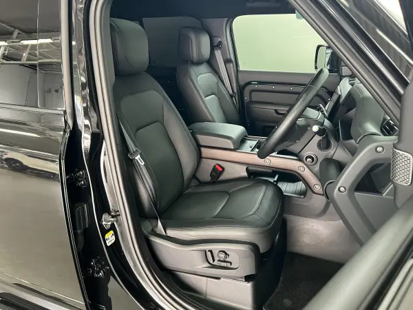 2024 Landrover Defender — photo 7 | Tuminion Kenya
