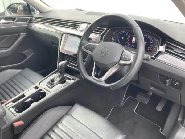 2021 Volkswagen Passat — photo 9 | Tuminion Kenya