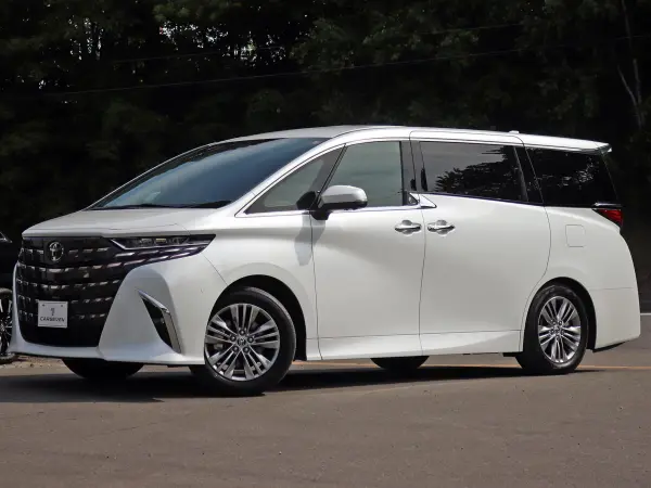 2023 Toyota Alphard — photo 9 | Tuminion Kenya