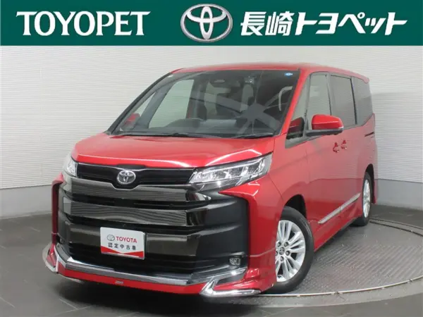 2022 Toyota Noah — photo 1