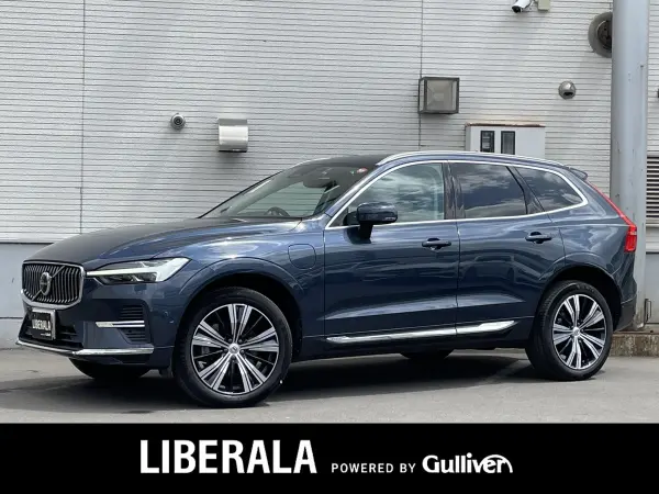 Volvo XC60 Recharge Plug-in Hybrid T8 AWD Inscription 4WD One Owner Bowers & Wilkins Leather Wrapped/Silk Metal Steering Inscription Exclusive Chrome Trim Fine Nappa Leather Seat ACC Air Suspension Keyless Start/Entry All Seat Heater (Denim Blue Metallic)