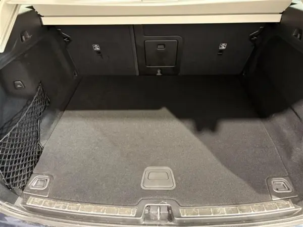 2021 Volvo Xc60 — photo 8 | Tuminion Kenya
