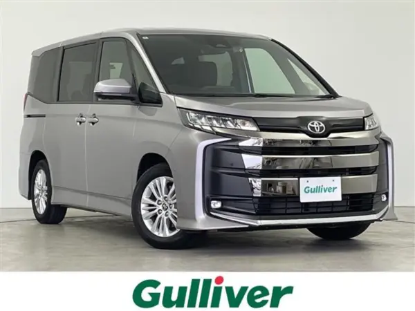 2022 Toyota Noah — photo 1