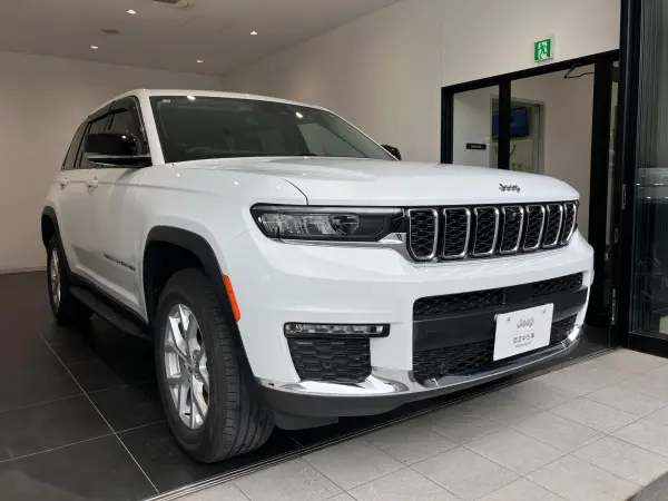 2023 Jeep Grand Cherokee — photo 3 | Tuminion Kenya