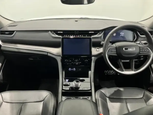 2023 Jeep Grand Cherokee — photo 7 | Tuminion Kenya