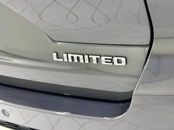 2023 Jeep Grand Cherokee — photo 3 | Tuminion Kenya