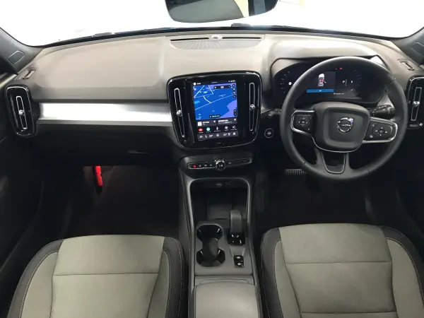 2024 Volvo Xc40 — photo 3 | Tuminion Kenya