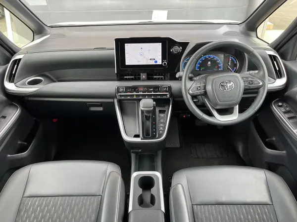 2024 Toyota Noah — photo 9 | Tuminion Kenya