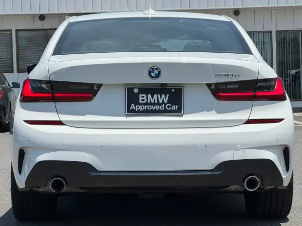 2022 Bmw 3 Series — photo 3 | Tuminion Kenya