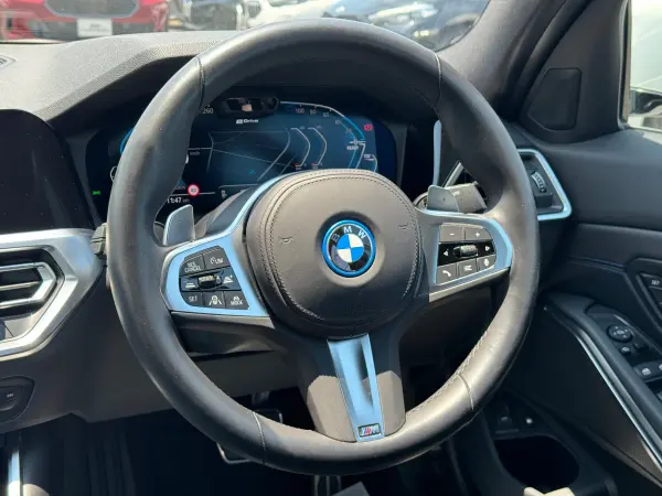 2022 Bmw 3 Series — photo 9 | Tuminion Kenya