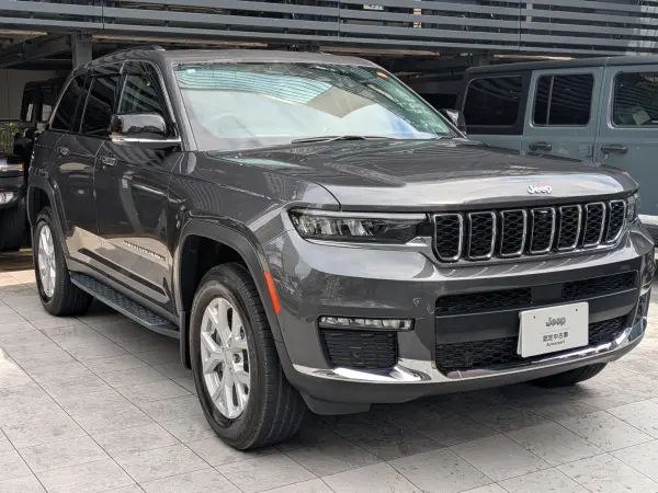 2023 Jeep Grand Cherokee — photo 3 | Tuminion Kenya