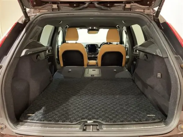 2020 Volvo Xc40 — photo 3 | Tuminion Kenya