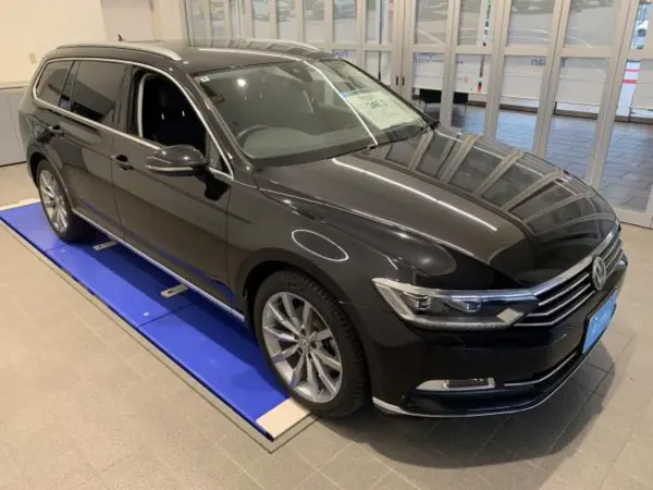 2018 Volkswagen Passat — photo 3 | Tuminion Kenya