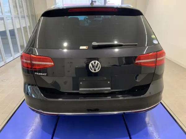 2018 Volkswagen Passat — photo 7 | Tuminion Kenya