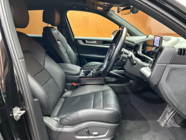 2024 Porsche Cayenne — photo 7 | Tuminion Kenya