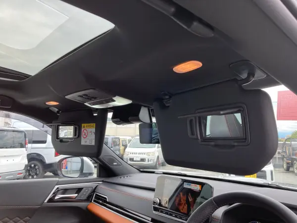2022 Mitsubishi Outlander — photo 8 | Tuminion Kenya