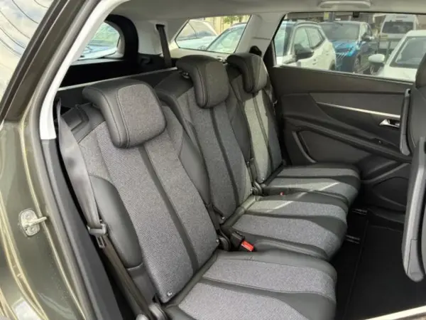 2019 Peugeot 5008 — photo 7 | Tuminion Kenya