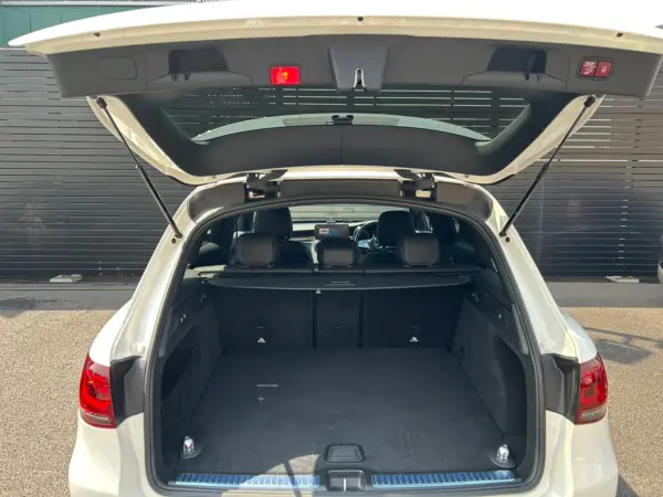 2021 Mercedes-benz Glc — photo 7 | Tuminion Kenya