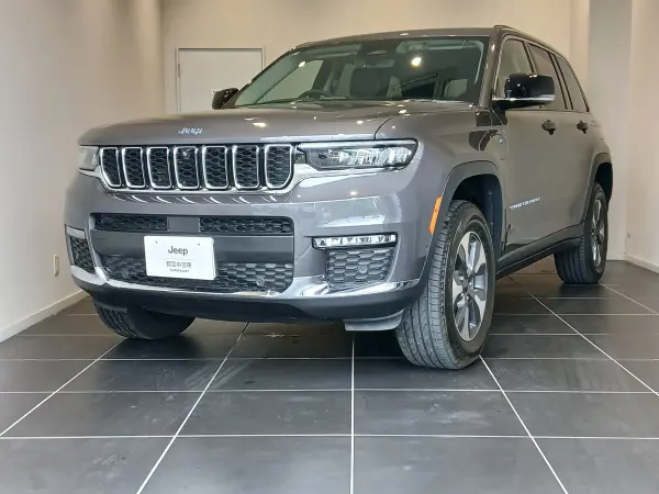 2023 Jeep Grand Cherokee — photo 8 | Tuminion Kenya