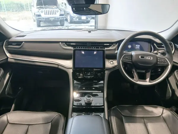 2023 Jeep Grand Cherokee — photo 2 | Tuminion Kenya