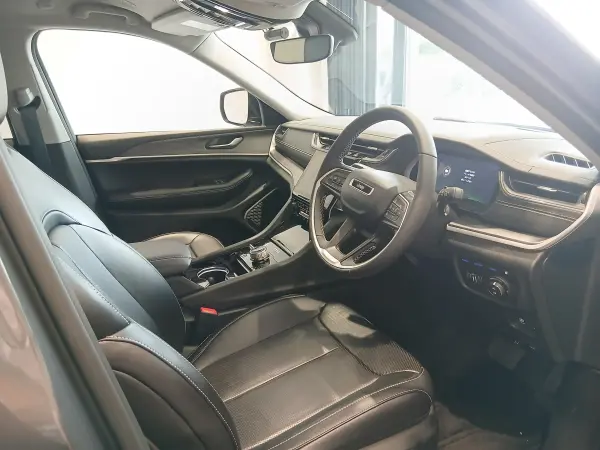 2023 Jeep Grand Cherokee — photo 3 | Tuminion Kenya