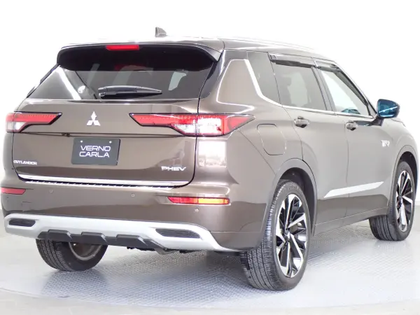 2023 Mitsubishi Outlander — photo 3 | Tuminion Kenya