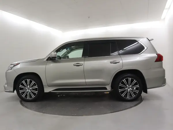 2016 Lexus Lx — photo 9 | Tuminion Kenya