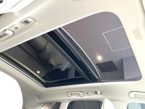 2020 Volvo Xc60 — photo 7 | Tuminion Kenya