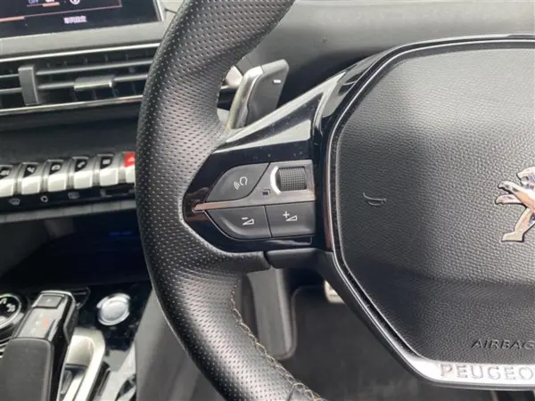 2020 Peugeot 5008 — photo 7 | Tuminion Kenya