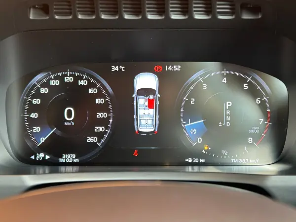 2018 Volvo Xc90 — photo 7 | Tuminion Kenya
