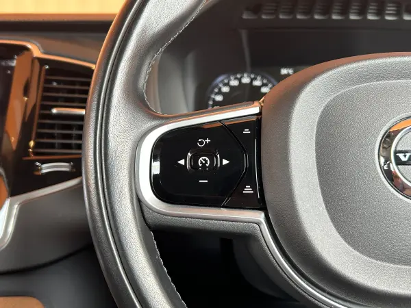 2018 Volvo Xc90 — photo 8 | Tuminion Kenya
