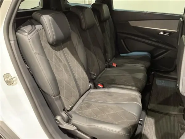 2019 Peugeot 5008 — photo 7 | Tuminion Kenya