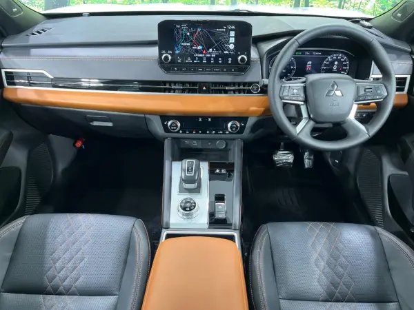 2023 Mitsubishi Outlander — photo 2 | Tuminion Kenya