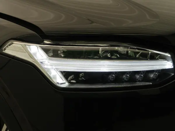 2023 Volvo Xc90 — photo 9 | Tuminion Kenya