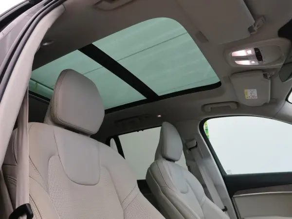 2023 Volvo Xc90 — photo 7 | Tuminion Kenya