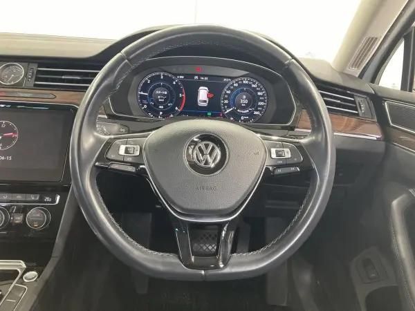 2020 Volkswagen Passat — photo 3 | Tuminion Kenya